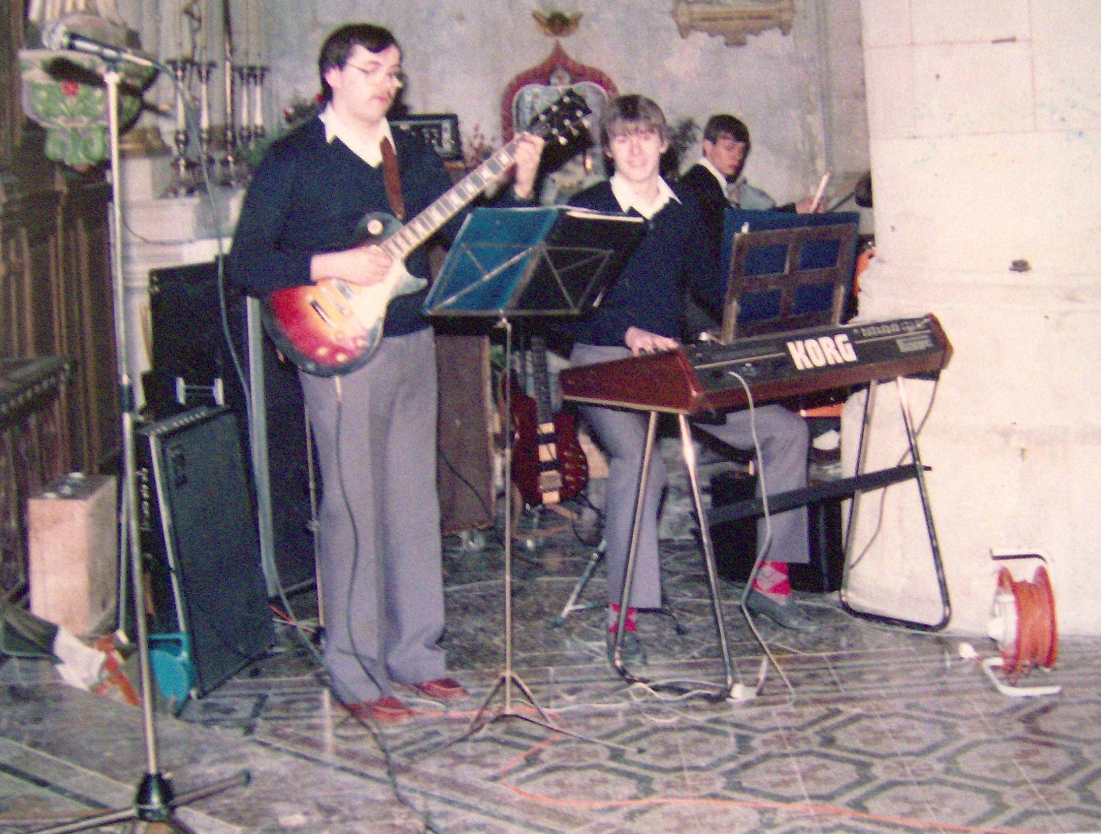 MANU, REGIS ET THIERRY A LA GUITARE